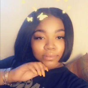 Meet your Posher, Alexis